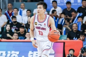 误伤郭艾伦！麦穗丰：不必对广州球员激烈批评 不可能是故意的