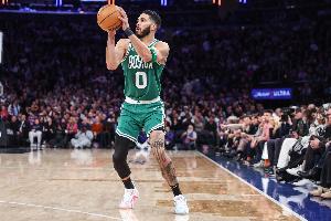 塔图姆：伯德是凯尔特人队史最佳 他是值得追逐的伟大球员