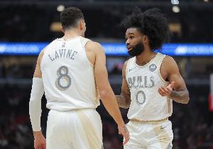 心系老东家！拉文恭喜前队友砍下生涯新高：科比-怀特这厮