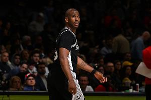 六记三分还是差一点保罗本赛季还没拿过20+ 最高19分今天18