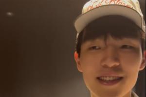 被选中后是什么感受？杨瀚森：开心 开心 除了开心 还是开心