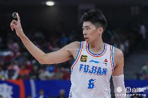 媒体人：邹阳续约合同虽没顶格 但福建给出较大诚意 双方都较满意