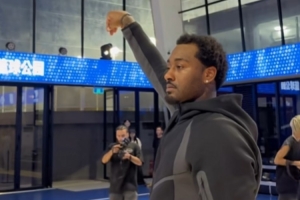 宝刀未老！沃尔中国行投三分 连进八球弹无虚发