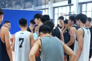 青岛青年队训练的一天！我们相信一分耕耘一分收获 加油吧少年