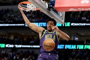 锡安谈墨菲：他本来能扣个大风车但有点软 不过那隔扣还是挺帅的