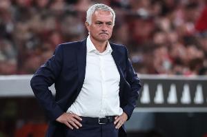 穆帅：中途接手的教练必须毫无怨言适应阵容 纽卡走在正确道路上