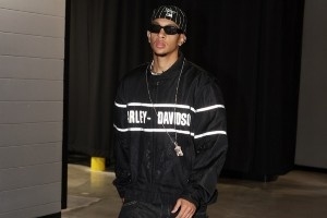 有没有艾弗森那种feel！潮流媒体晒特雷·曼恩街头风格入场穿搭！