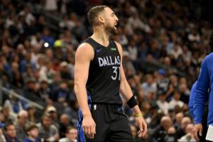 克莱：灰熊之前玩过脏的 22年季后赛他们把我队友胳膊肘弄骨折了