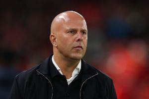 邮报：一荷兰记者取消返程航班，特地留守参加了斯洛特赛前发布会