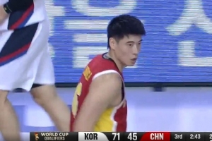 还好有你！程帅澎左右两边连续飙中2记三分 苦苦支撑战局