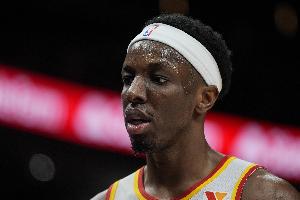 痴迷外线！奥孔武18中9拿到20分6板3帽 三分9中2