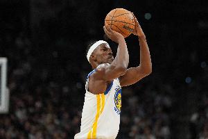 还得你来！巴特勒强攻打成2+1后三分命中 连得6分率队追到2分