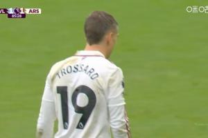 本场进球功臣！替补登场的特罗萨德第86分钟被换下，马丁内利登场