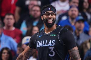 擎天白玉柱！浓眉一扫昨日阴霾19中14拿下29分8板2断1帽闪爆全场