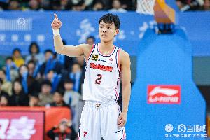 外线神准！徐杰三节10中8贡献23分6助 三分9中7