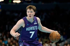 本赛季新秀20+场数榜：克尼佩尔11次第一 弗拉格第二 鹈鹕2人入围