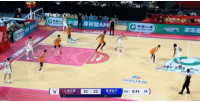 多点开花！刘铮反击得手后弗格打成2+1 上海轰出14-4攻击波