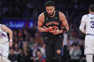 NBA杯四分之一决赛尼克斯对猛龙 唐斯出战成疑 麦克布莱德缺阵