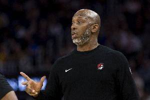 开拓者媒体人：比卢普斯卖房净赚33万美元 凑钱打官司 他可别回来