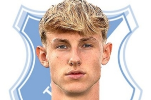 德天空：法兰克福有意19岁前锋莫尔斯特德，霍村希望与球员续约