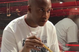 马布里在中国待久了，连“国粹”都学会了！