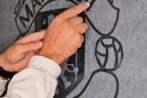 快来学习！40秒教你，如何徒手绘制曼联队徽！