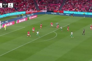 穆帅葡超无缘连胜！本菲卡86分钟进球，补时遭神仙球绝平！