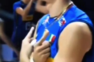 真“图劳组合”！意大利男排队员做国米锋线组合标志庆祝动作