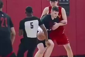 阿里纳斯：人们只看到了科比骂哭了林书豪，却忽略了事情的本质！